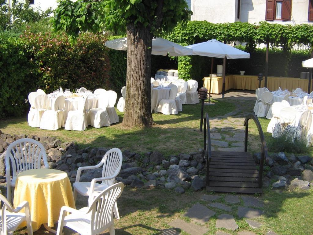 Hotel Piemonte Lanzo Torinese Buitenkant foto