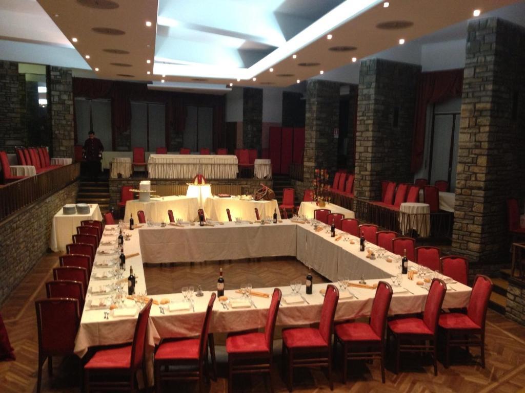 Hotel Piemonte Lanzo Torinese Buitenkant foto